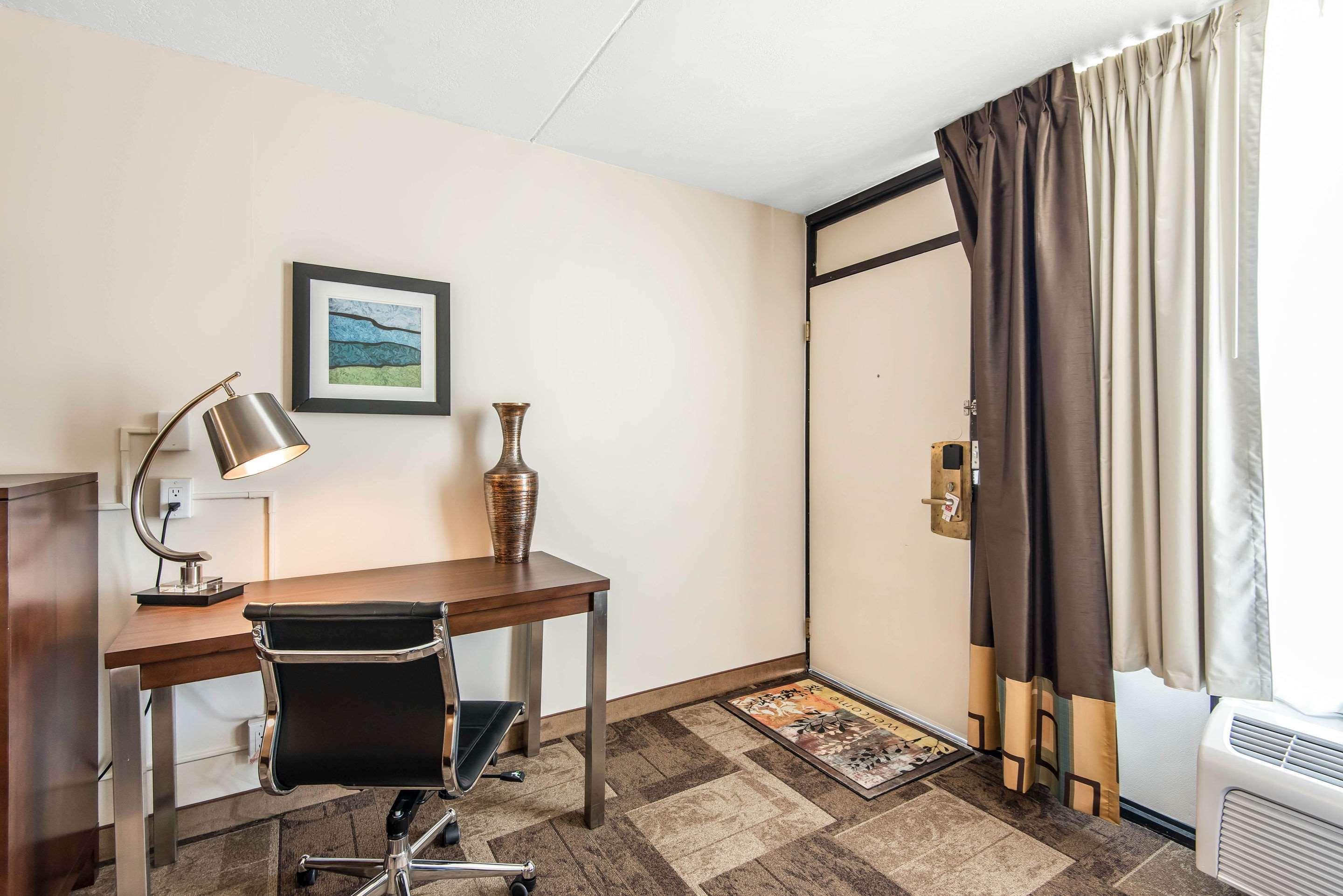 Econo Lodge Oak Grove Buitenkant foto