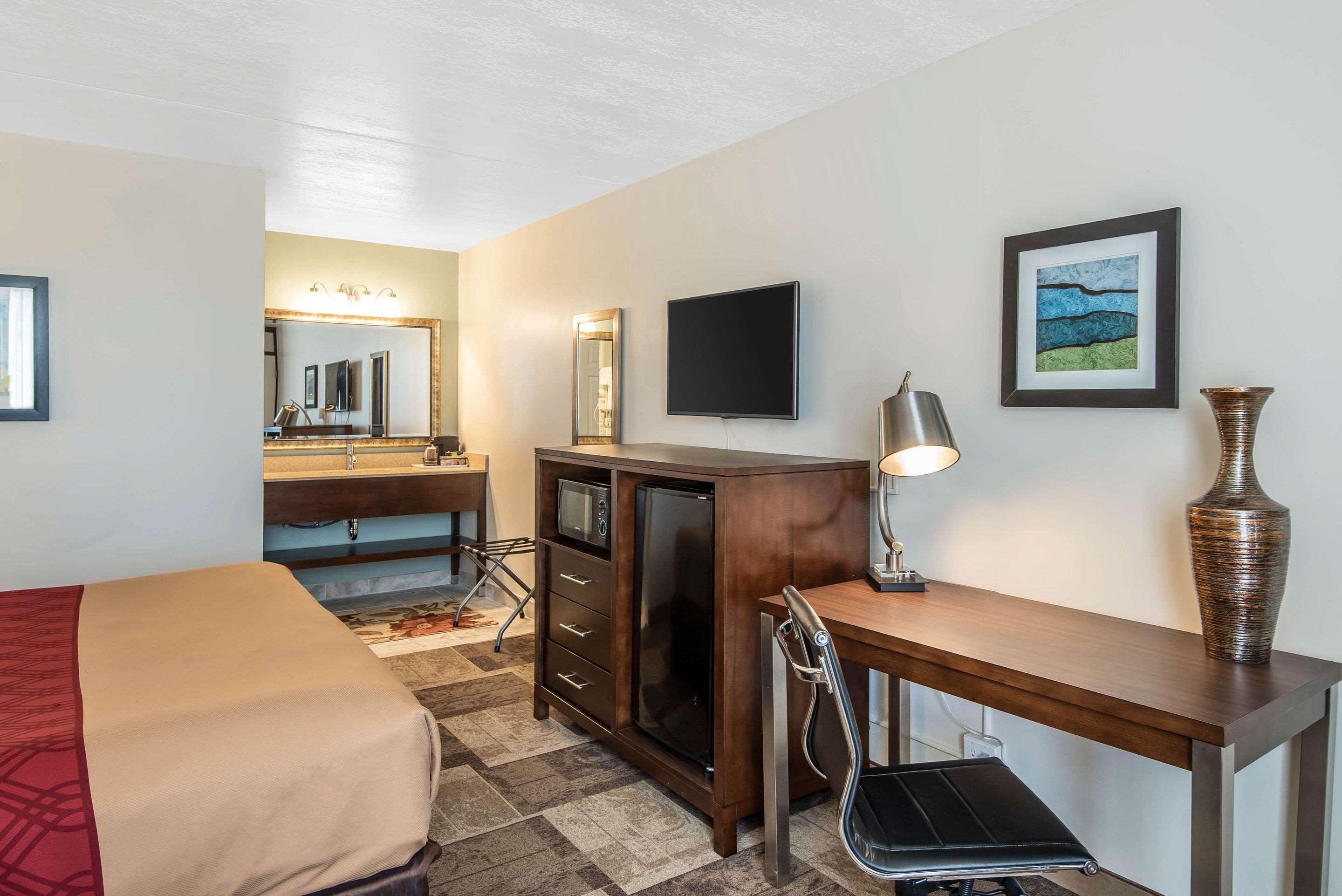 Econo Lodge Oak Grove Buitenkant foto