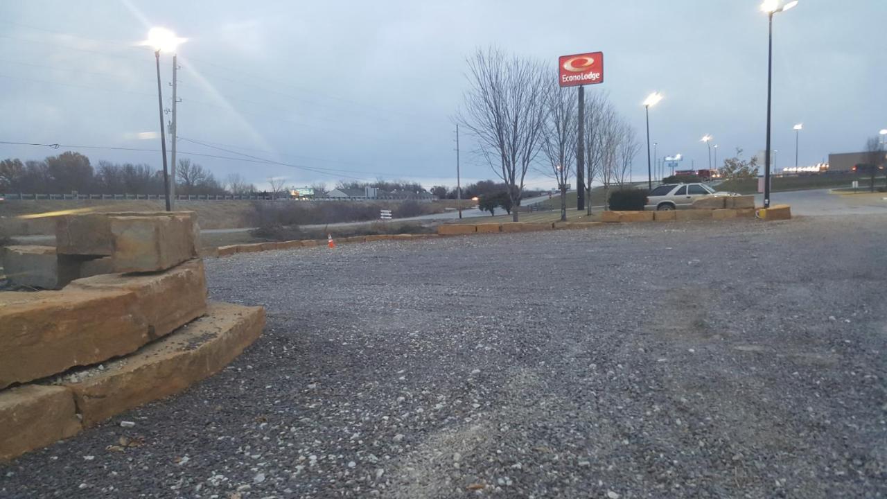 Econo Lodge Oak Grove Buitenkant foto