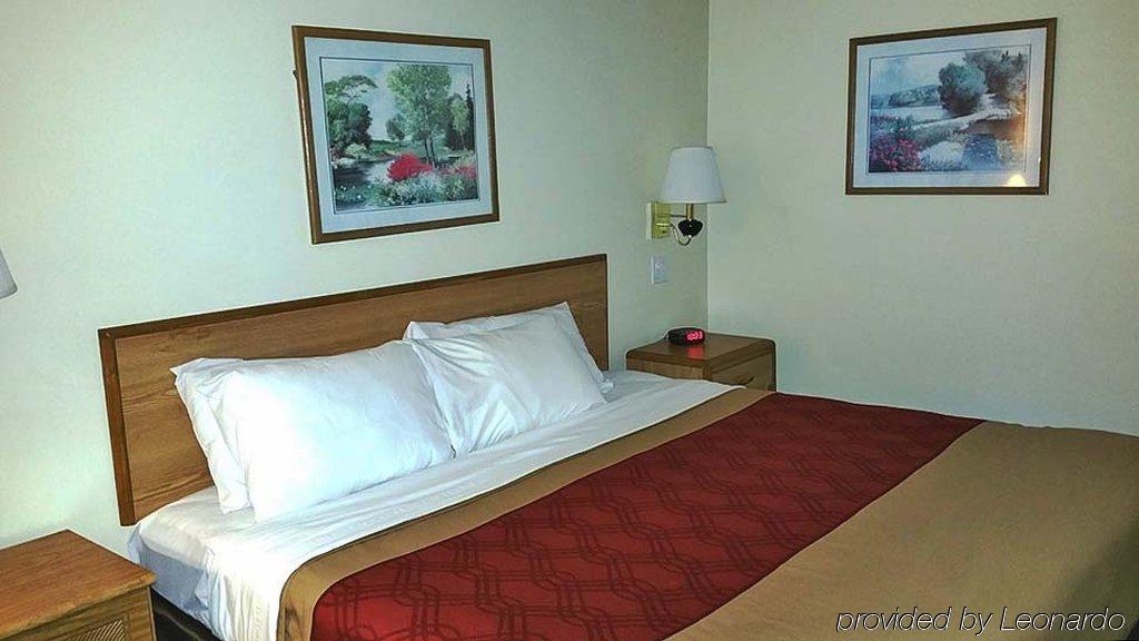 Econo Lodge Oak Grove Buitenkant foto