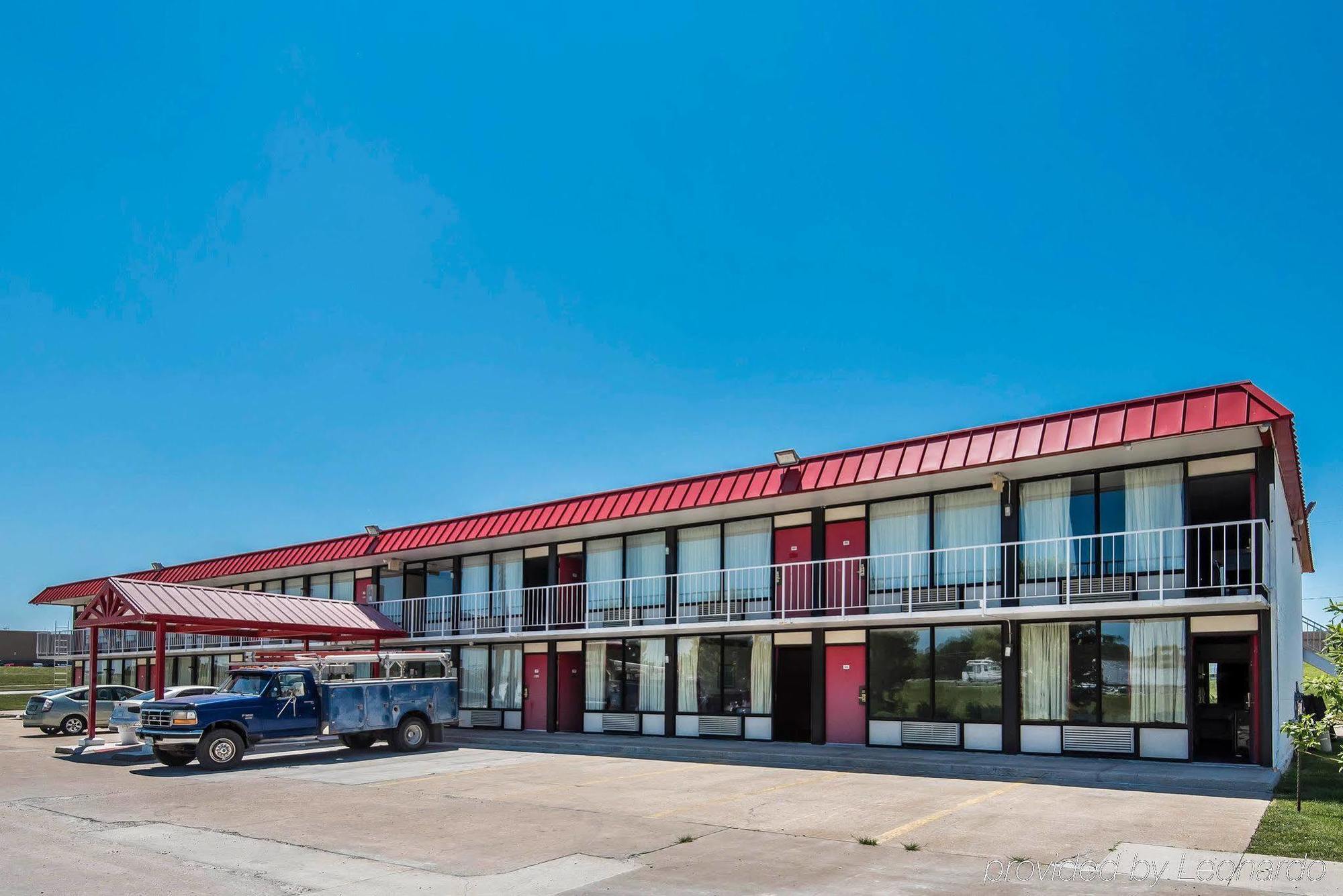 Econo Lodge Oak Grove Buitenkant foto