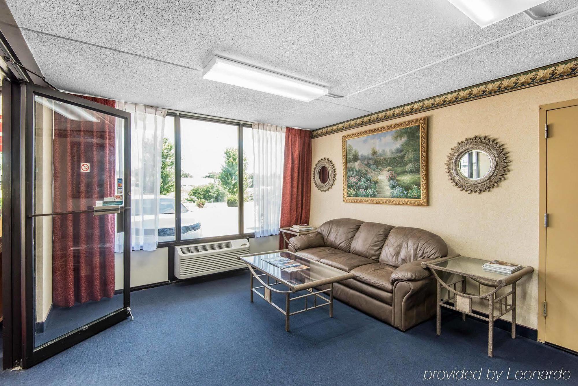 Econo Lodge Oak Grove Buitenkant foto